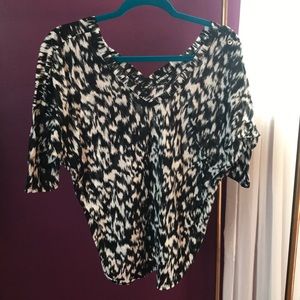 🌟LAST CHANCE🌟 Express T-Shirt